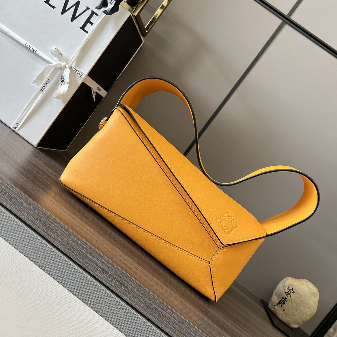 Loewe Puzzle Bags - Click Image to Close